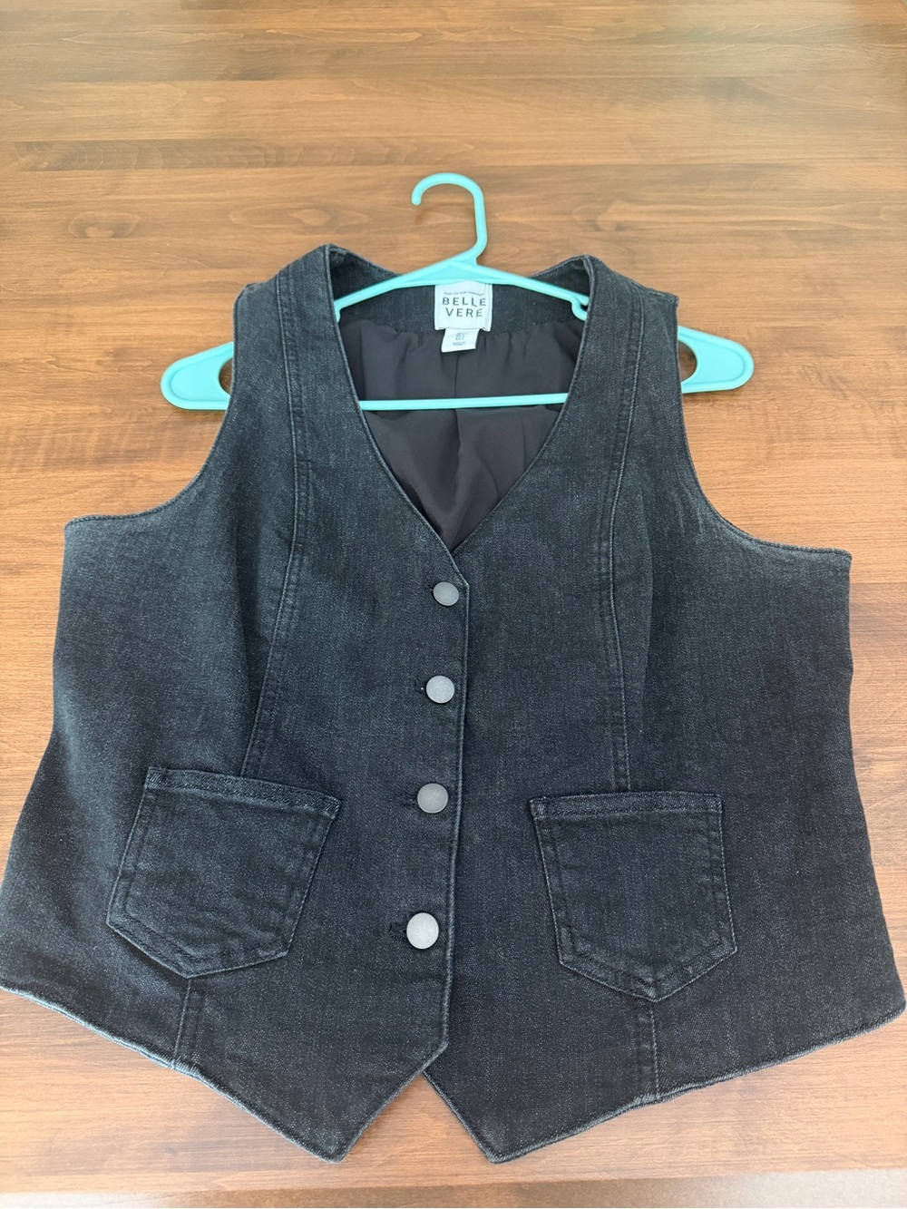 Belle Vere Women's Black Button-Front Vest